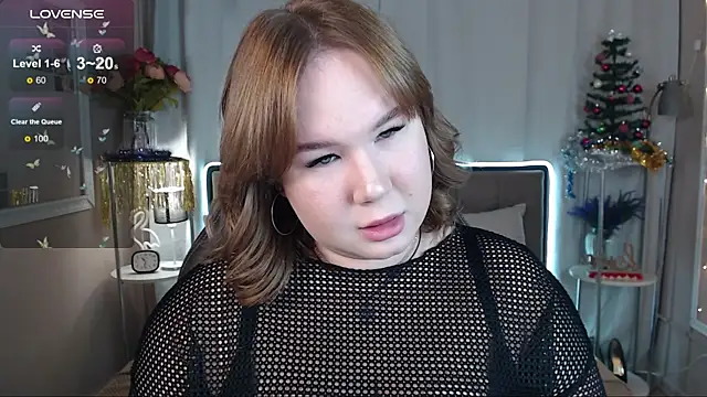 Snapshot of Emmy_Greis chatting on December 9, 2024, 11:26 am Emmy Greis online show from December 9, 2024, 11:26 am