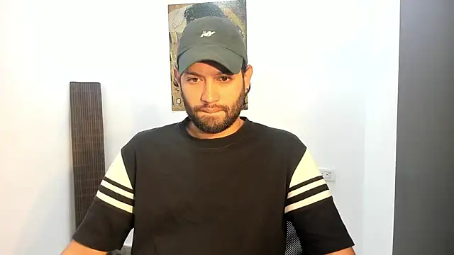 Snapshot of Dirtyboyhot chatting on February 20, 2026, 9:43 am Dirtyboyhot online show from February 20, 2026, 9:43 am