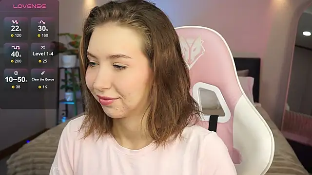 LinaSiren online show from December 13, 2024, 3:05 am