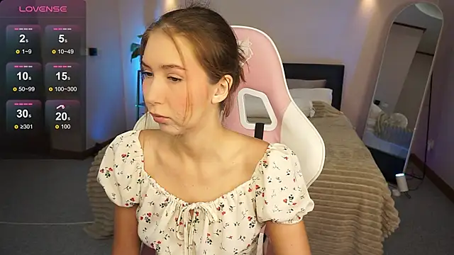 LinaSiren online show from December 16, 2024, 3:19 am