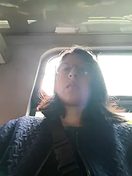 Snapshot of MirandaSingle chatting on July 21, 2026, 2:52 pm MirandaSingle online show from July 21, 2026, 2:52 pm