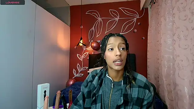 Zia Green online show from February 10, 2025, 12:08 pm