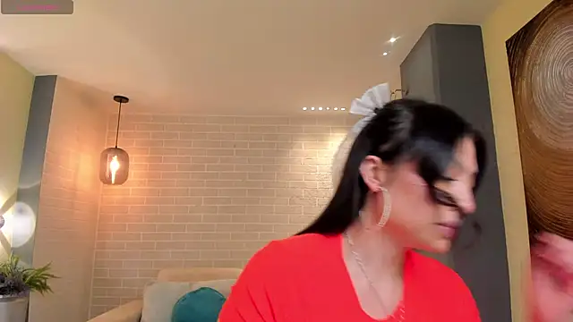Snapshot of IrinaPortman chatting on March 15, 2025, 7:05 pm IrinaPortman online show from March 15, 2025, 7:05 pm