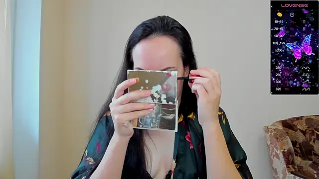 Sabrina Lavv online show from October 12, 2025, 7:07 am