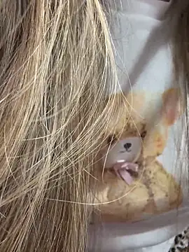 Snapshot of viviandaimond1 chatting on October 6, 2025, 6:38 pm viviandaimond1 online show from October 6, 2025, 6:38 pm