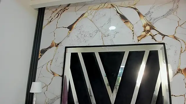 KarinaSimonz online show from November 4, 2025, 7:24 pm