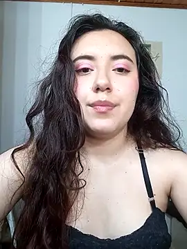 Emi chik online show from October 2, 2025, 10:55 am