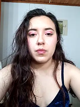 Emi chik online show from October 22, 2025, 10:59 am