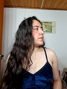 Emi chik online show from April 15, 2026, 10:55 am