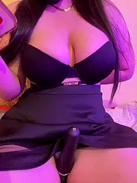 Snapshot of Cameelia chatting on November 5, 2025, 5:24 pm Cameelia online show from November 5, 2025, 5:24 pm