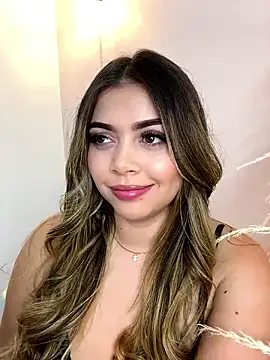 Snapshot of thaliafox_ chatting on December 2, 2024, 8:11 pm thaliafox online show from December 2, 2024, 8:11 pm