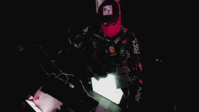 Snapshot of Pressure69mee chatting on February 9, 2025, 6:26 pm Pressure69mee online show from February 9, 2025, 6:26 pm