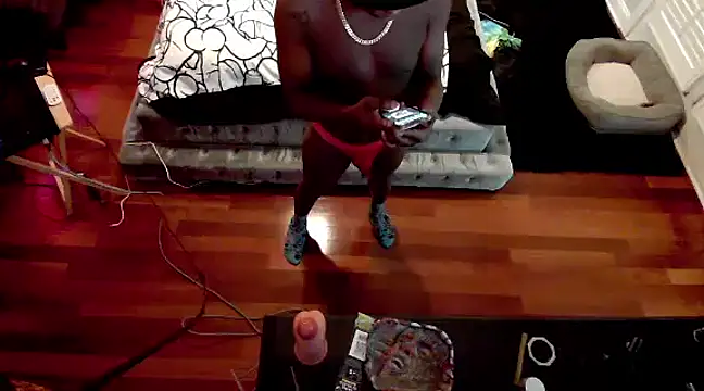 Snapshot of Pressure69mee chatting on February 11, 2025, 5:29 pm Pressure69mee online show from February 11, 2025, 5:29 pm