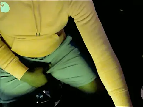 Snapshot of Pressure69mee chatting on February 19, 2025, 11:57 pm Pressure69mee online show from February 19, 2025, 11:57 pm