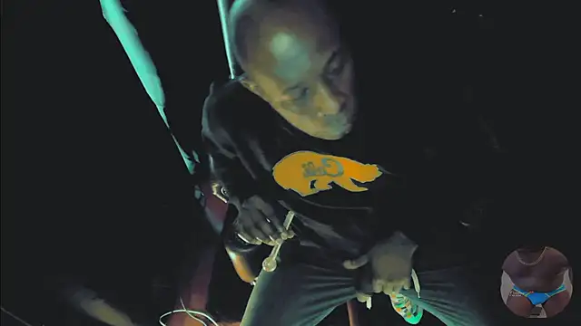 Snapshot of Pressure69mee chatting on February 28, 2025, 10:39 pm Pressure69mee online show from February 28, 2025, 10:39 pm