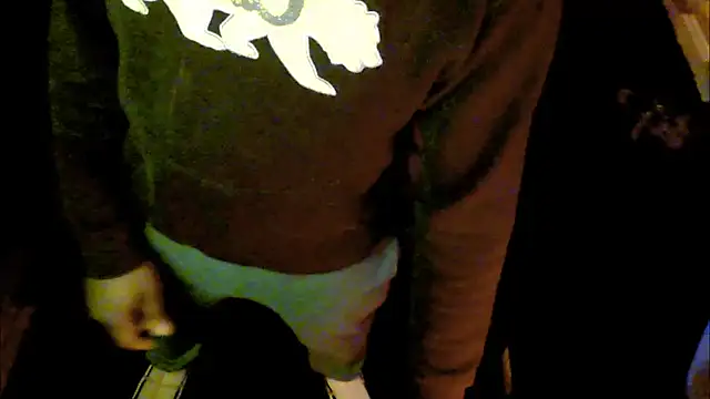 Snapshot of Pressure69mee chatting on March 13, 2025, 10:54 pm Pressure69mee online show from March 13, 2025, 10:54 pm