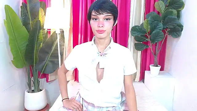 Notaestheticallykylinee online show from June 29, 2026, 2:29 am