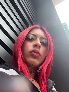 Snapshot of Kuromi_LS chatting on October 12, 2025, 12:59 pm Kuromi LS online show from October 12, 2025, 12:59 pm