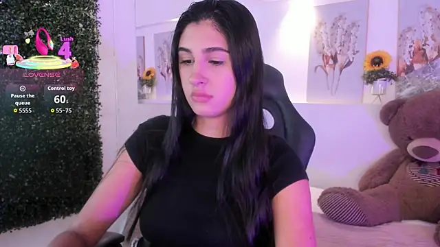 Ashley Evans18 online show from October 22, 2025, 12:49 pm