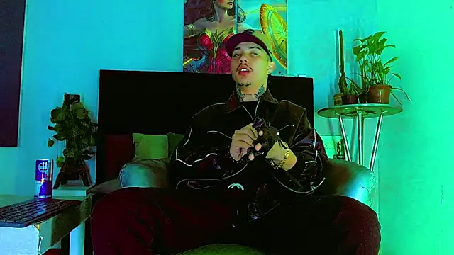 HannibalLester online show from December 17, 2025, 3:45 am