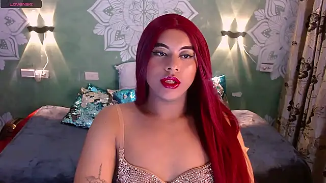 Snapshot of Emili_Roux chatting on February 1, 2025, 7:23 pm Emili Roux online show from February 1, 2025, 7:23 pm