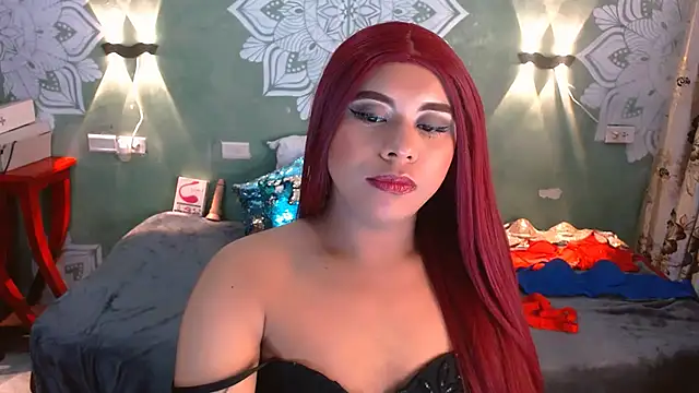 Snapshot of Emili_Roux chatting on February 8, 2025, 2:27 pm Emili Roux online show from February 8, 2025, 2:27 pm