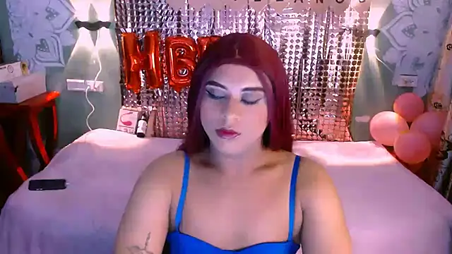 Snapshot of Emili_Roux chatting on February 11, 2025, 12:16 pm Emili Roux online show from February 11, 2025, 12:16 pm