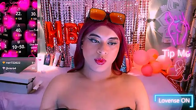 Snapshot of Emili_Roux chatting on February 13, 2025, 7:21 pm Emili Roux online show from February 13, 2025, 7:21 pm