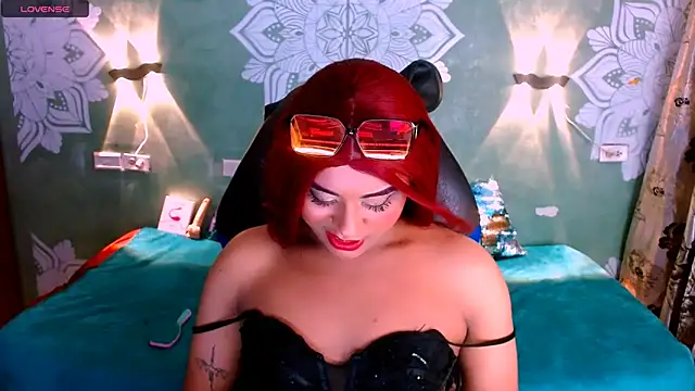 Snapshot of Emili_Roux chatting on February 27, 2025, 7:37 pm Emili Roux online show from February 27, 2025, 7:37 pm