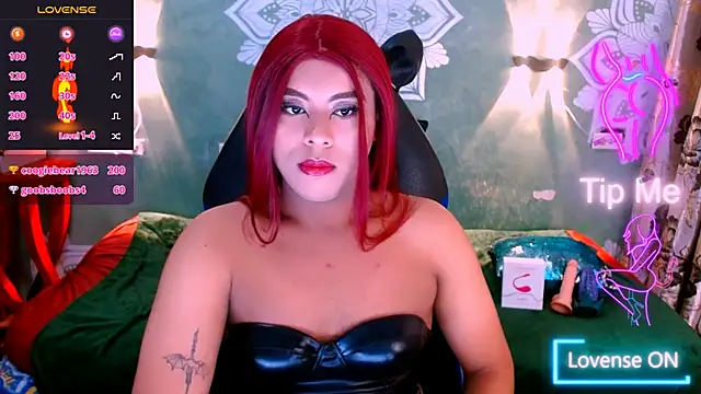Snapshot of Emili_Roux chatting on March 14, 2025, 3:14 pm Emili Roux online show from March 14, 2025, 3:14 pm
