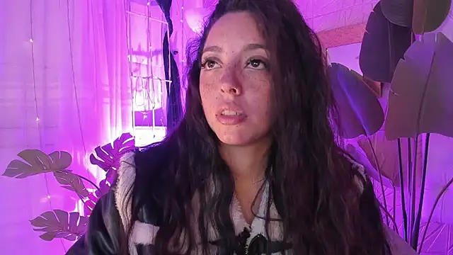 sadashi moon  online show from February 2, 2025, 5:32 am