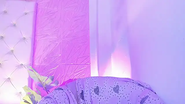 sadashi moon  online show from March 9, 2025, 7:12 am