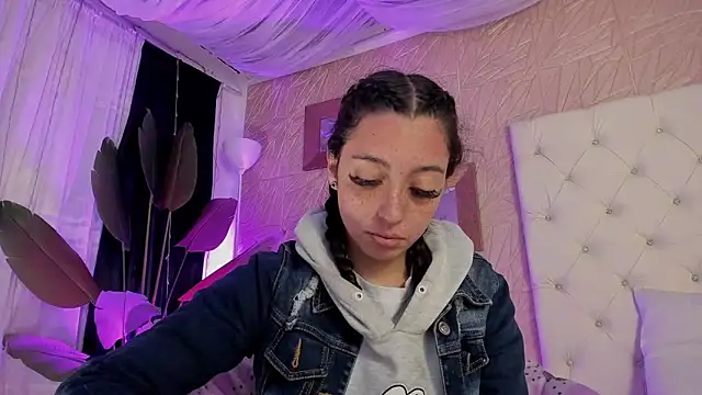 sadashi moon  online show from March 15, 2025, 12:25 am