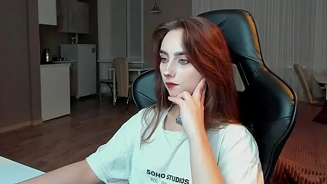 SilverDream online show from February 25, 2025, 1:52 am