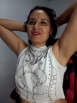 Snapshot of elena_jonees chatting on February 4, 2026, 8:58 pm elena jonees online show from February 4, 2026, 8:58 pm