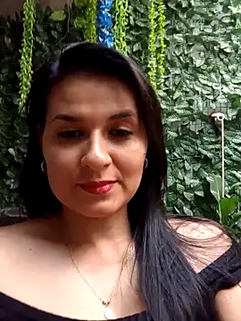 Snapshot of elena_jonees chatting on February 11, 2026, 8:47 pm elena jonees online show from February 11, 2026, 8:47 pm