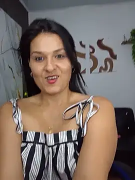 elena jonees online show from May 12, 2026, 8:39 pm