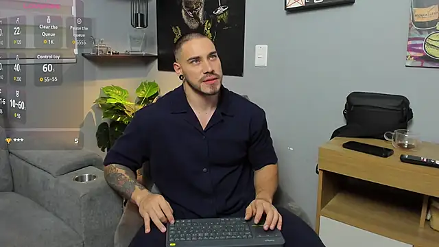 Snapshot of Giorgio-Leone chatting on October 19, 2025, 7:47 pm Giorgio-Leone online show from October 19, 2025, 7:47 pm