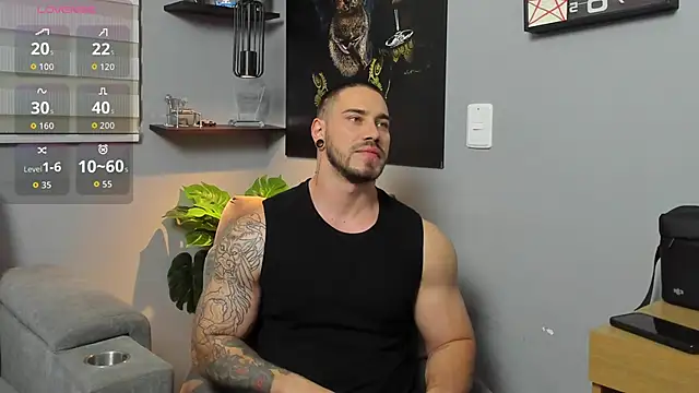 Snapshot of Giorgio-Leone chatting on October 23, 2025, 11:14 pm Giorgio-Leone online show from October 23, 2025, 11:14 pm