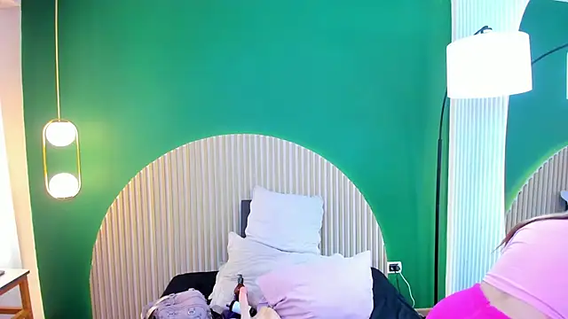 nathalie rossel online show from April 9, 2026, 6:57 pm