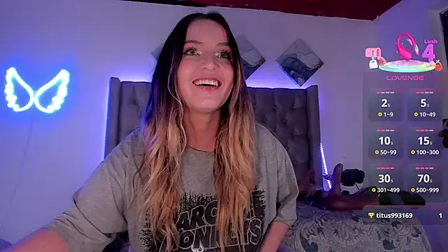 julietaa369 online show from October 3, 2025, 1:02 am