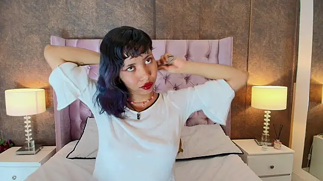 Snapshot of Akane_Uwu chatting on February 13, 2025, 2:52 pm Akane Uwu online show from February 13, 2025, 2:52 pm