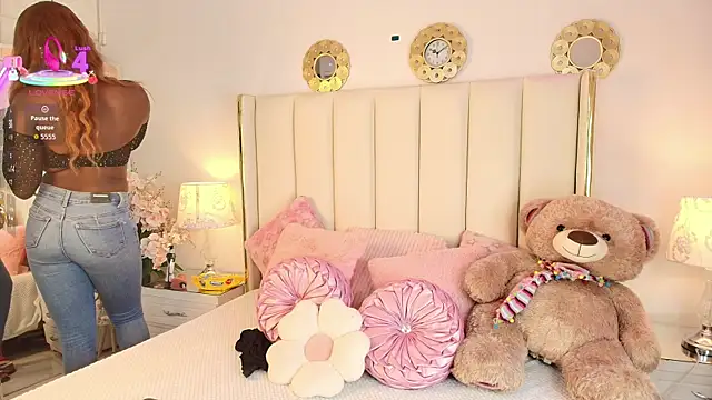 Snapshot of evangelin_ts chatting on June 12, 2026, 1:43 pm evangelin ts online show from June 12, 2026, 1:43 pm