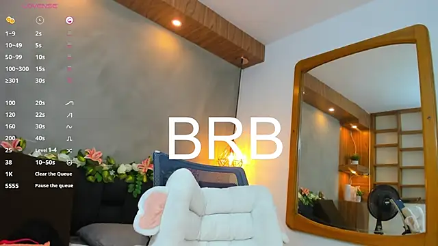 Hannah williams1 online show from December 15, 2024, 8:36 pm