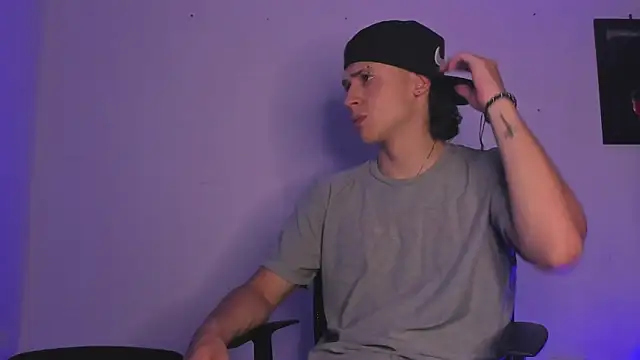 Dimitri higth420 online show from October 29, 2025, 1:08 am