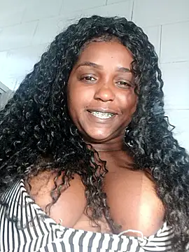 Snapshot of annybarros21 chatting on January 14, 2026, 2:01 pm annybarros21 online show from January 14, 2026, 2:01 pm