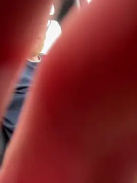 luv2cum7491 online show from December 10, 2024, 5:44 pm