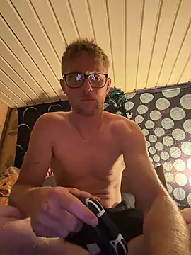 Snapshot of luv2cum7491 chatting on July 21, 2026, 1:41 am luv2cum7491 online show from July 21, 2026, 1:41 am