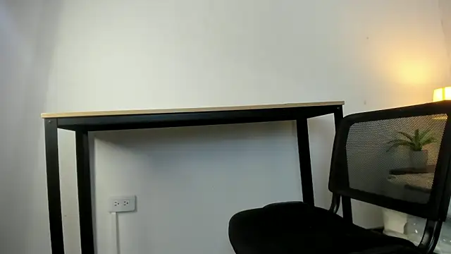 Caroline dh online show from April 8, 2026, 11:32 am