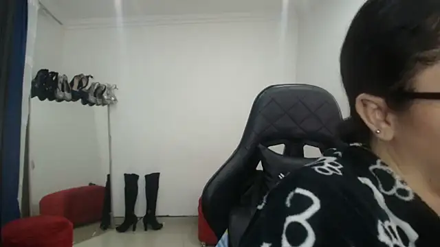 Madame Shein  online show from February 14, 2025, 9:21 pm